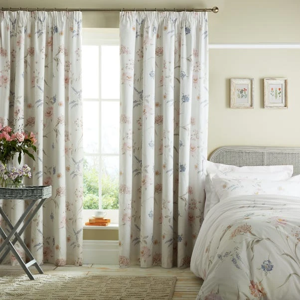 Holly Willoughby Samira Summer Pencil Pleat Curtains 3 Holly Willoughby Samira Summer Pencil Pleat Curtains - Image 3