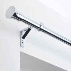 Dunelm Trumpet 25-28mm Metal Extendable Chrome Eyelet Curtain Pole