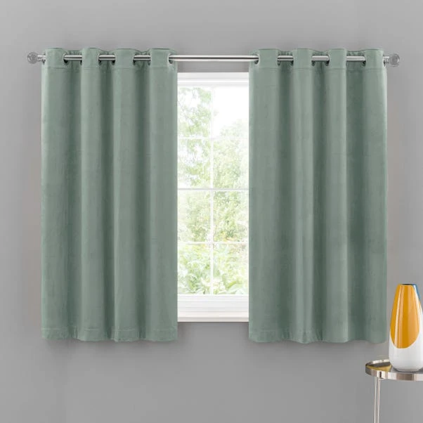 Dunelm Isla Thermal Ultra Blackout Lilypad Eyelet Curtains 5 Dunelm Isla Thermal Ultra Blackout Lilypad Eyelet Curtains - Image 5